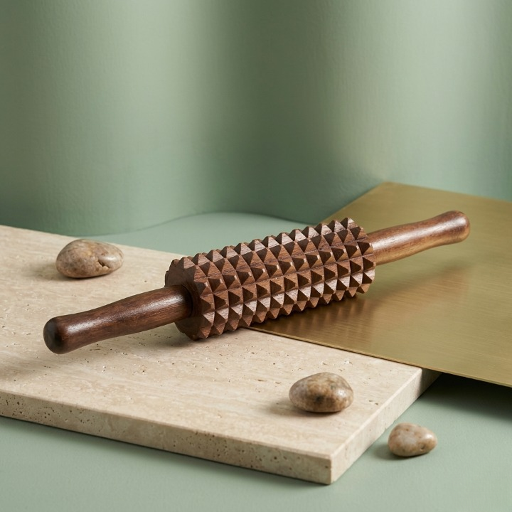 Trendora Hub Handcrafted Wooden Thighs and Calves Massager – Reflexology & Muscle Roller