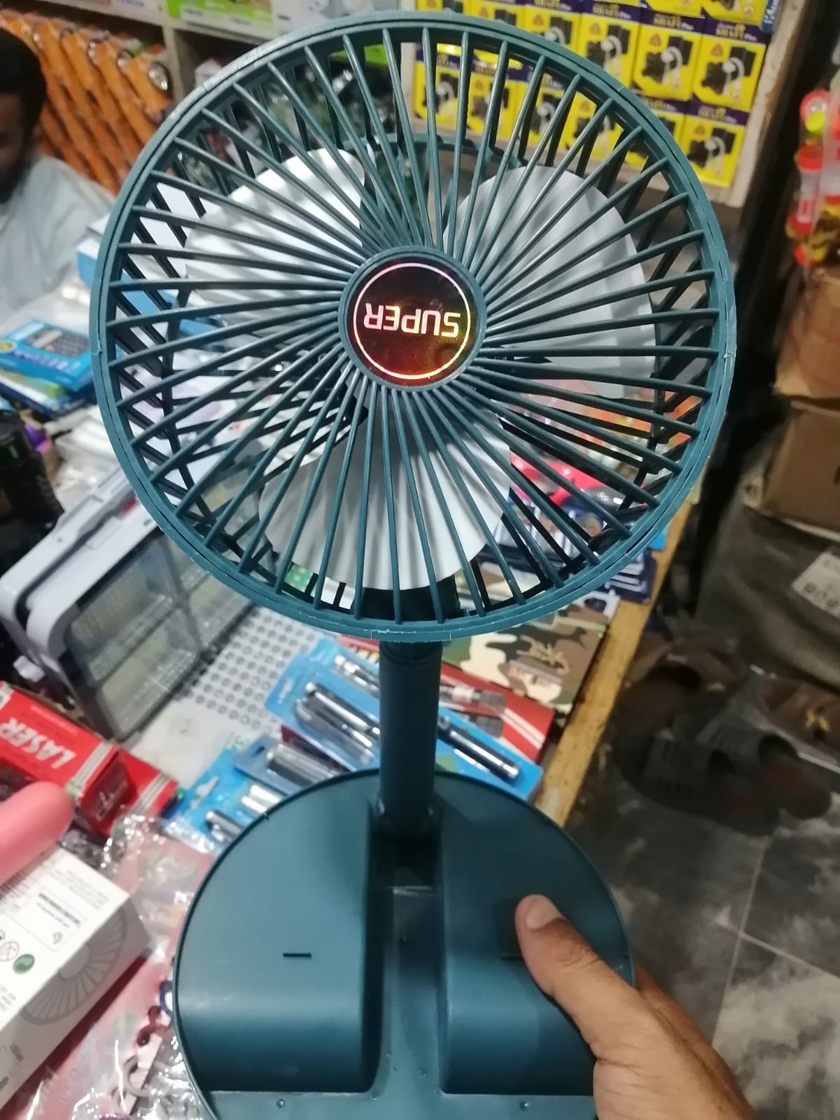 Trendora Hub Rechargeable - Portable Telescopic Folding Fan