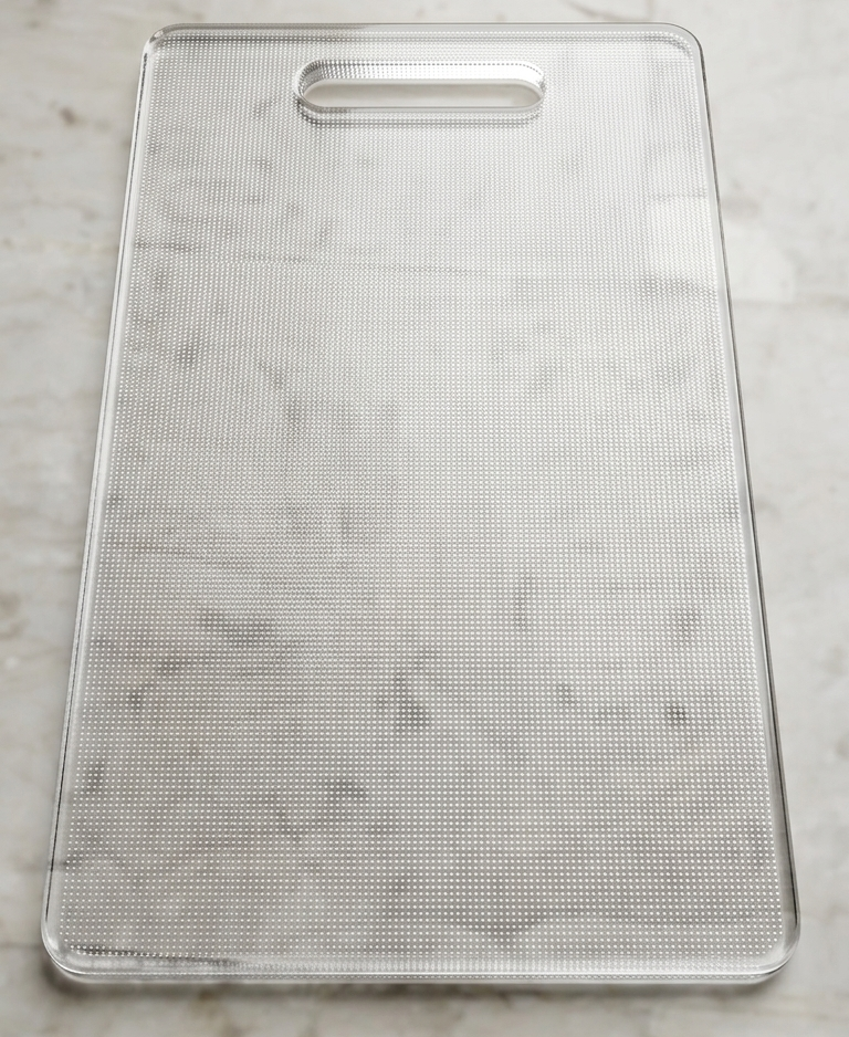 Trendora Hub Premium Acrylic Cutting Board