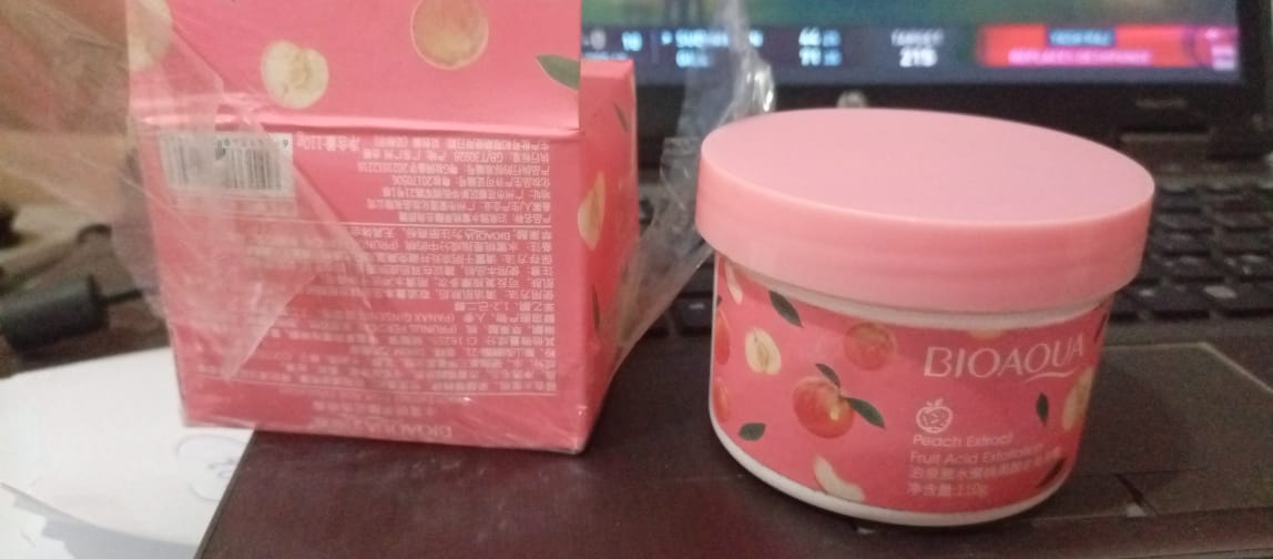 Trendora Hub BIOAQUA Peach Extract Fruit Acid Exfoliation Cream - 110g
