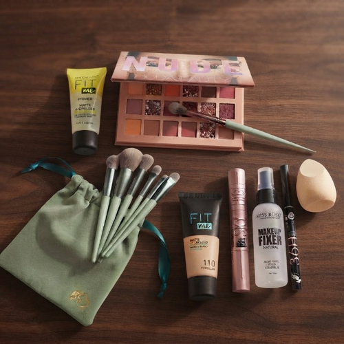 Trendora Hub 9 Pcs Make-Up Deal Complete Set For Everyday Beauty Essentials